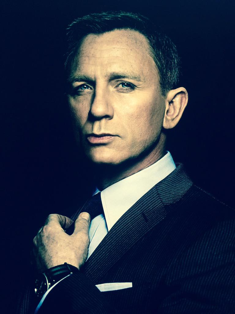 poppyscupcakes's tweet photo. Poppy's Cupcakes were thrilled to bake promotional cupcakes for the new James Bond movie 💕#creativebizhour http://t.co/RUYV7JiD7N