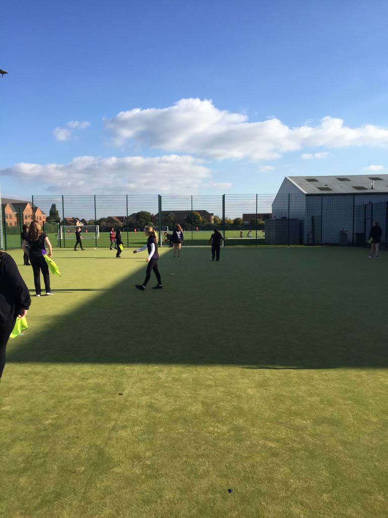 CUFCGW's tweet photo. A few photos from today's session at North Cambridge Academy @FLT_FFD http://t.co/LT62ewDxJu
