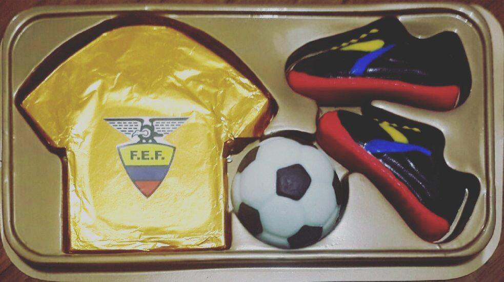 ChokoMagicEc's tweet photo. En esta etapa de eliminatorias Ecuador vs Bolivia te apoyamos tricolor #EcuadorEsTuCancha #LunesDeGanarSegidores http://t.co/BiKA9SA8IJ