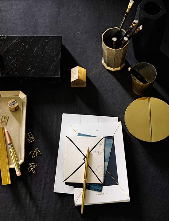 homesandgardens's tweet photo. Brass is guaranteed to add a note of distinction to the home office. http://t.co/r6X7fYy8e4 http://t.co/4MrgcfFg5R
