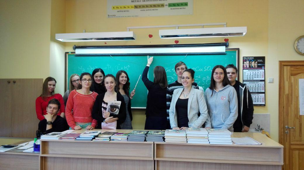 AgitaUpleja's tweet photo. Skolotāji šodien! #Karjerasdiena @O1vsk http://t.co/ZdQkpZhp0u