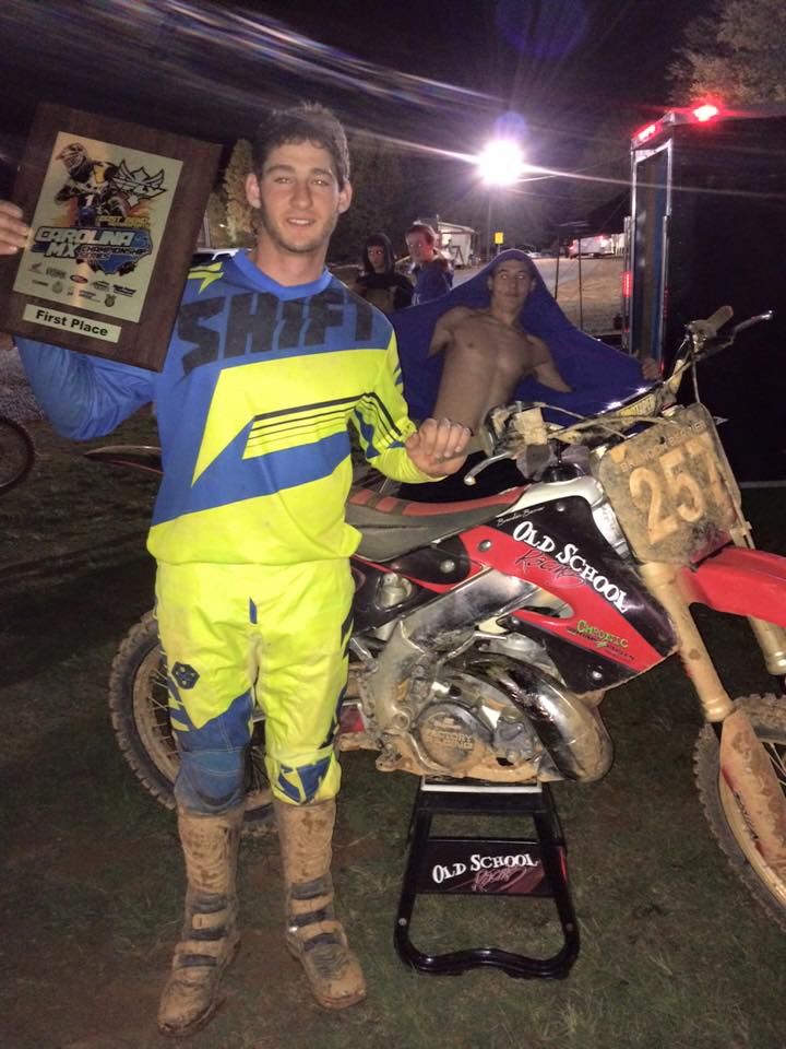 Chronic_Cycles's tweet photo. Congrats Brandon Berrier #OldSchoolRacing 1st 250C &amp; 2nd 450C! Leading points in 250C #ChronicCycles #SuperSprox http://t.co/9gc2PKCQtC