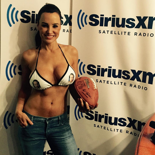 Lisa Ann Adult 77