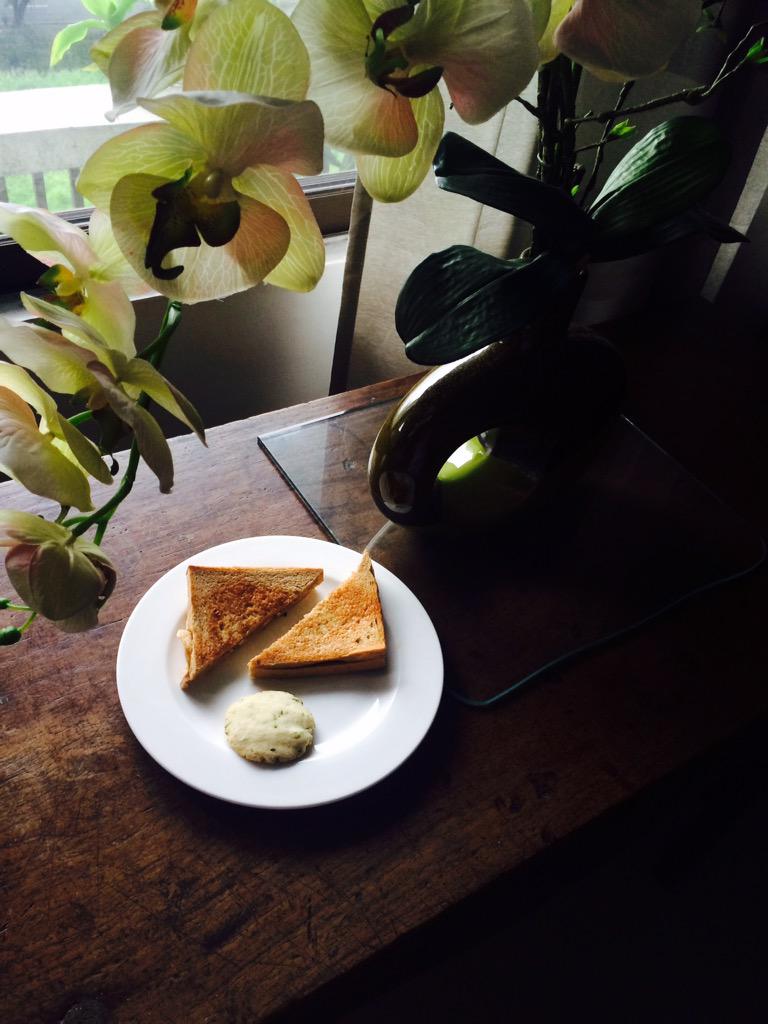 bea_benedicto's tweet photo. Good girl meals c/o @DietDivaPH hihi! Ano kaya healthy food ko bukas? #beabeelovesfood #dietdivaph π http://t.co/iiTWdYneKG