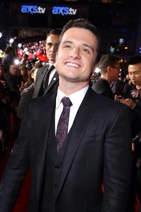 Happy birthday to my babe Josh hutcherson   love you 