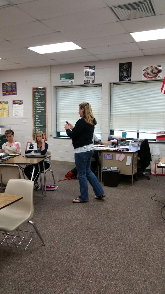 christyt04's tweet photo. @arwilmoth giving a quick assessment on square roots using @plickers #quickteacherfeedback #scantoknow #onslowdlt http://t.co/CaTUo2pA4S