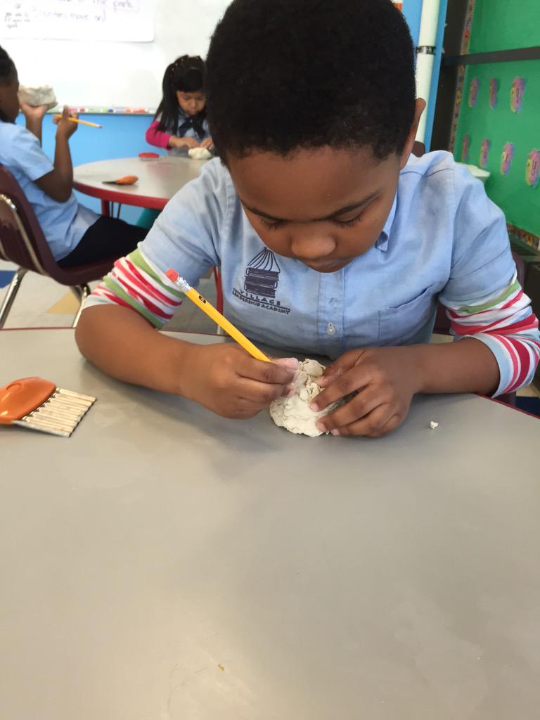 jillislearning's tweet photo. Celebrating Indigenous Peoples' Day! #Firstgrade #VLAstyle http://t.co/UGODsuf4nH