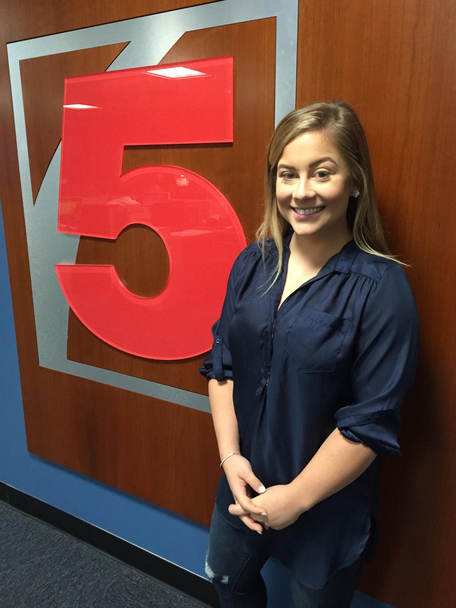 ksdknews's tweet photo. Be sure to check in with us at 3:30 to chat with Olympic gold medalist, Shawn Johnson at #STLShawn @ShawnJohnson http://t.co/BrfqyTpJrV