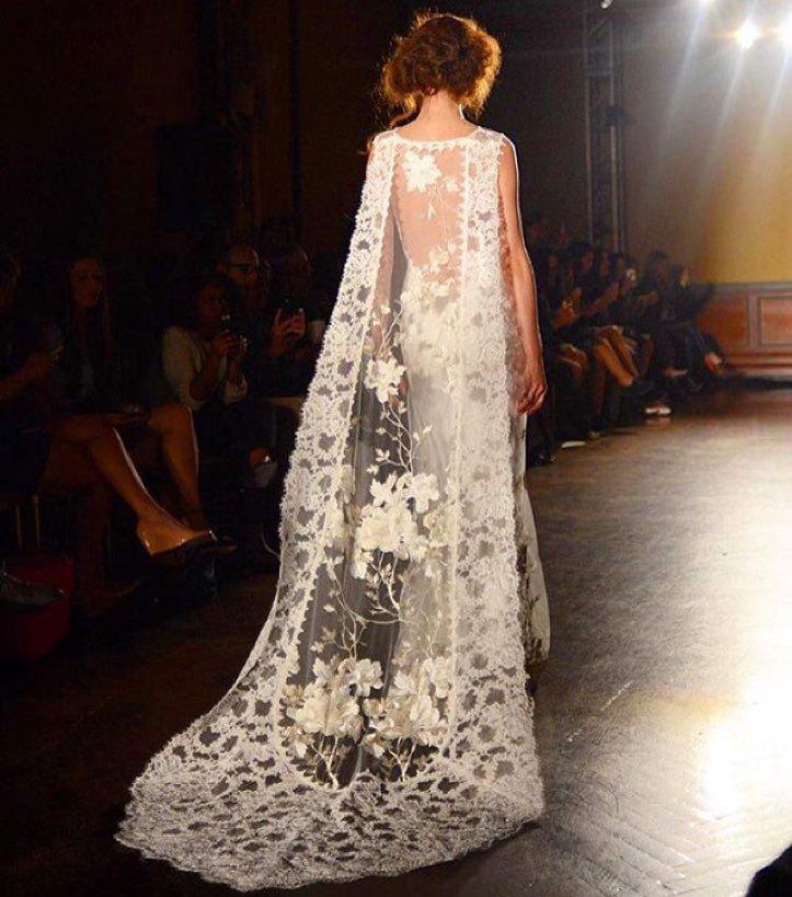 #cape-craving today, thanks to this gorgeousness at @clairepettibone's #bridalfashionweek … ift.tt/1G18mzO