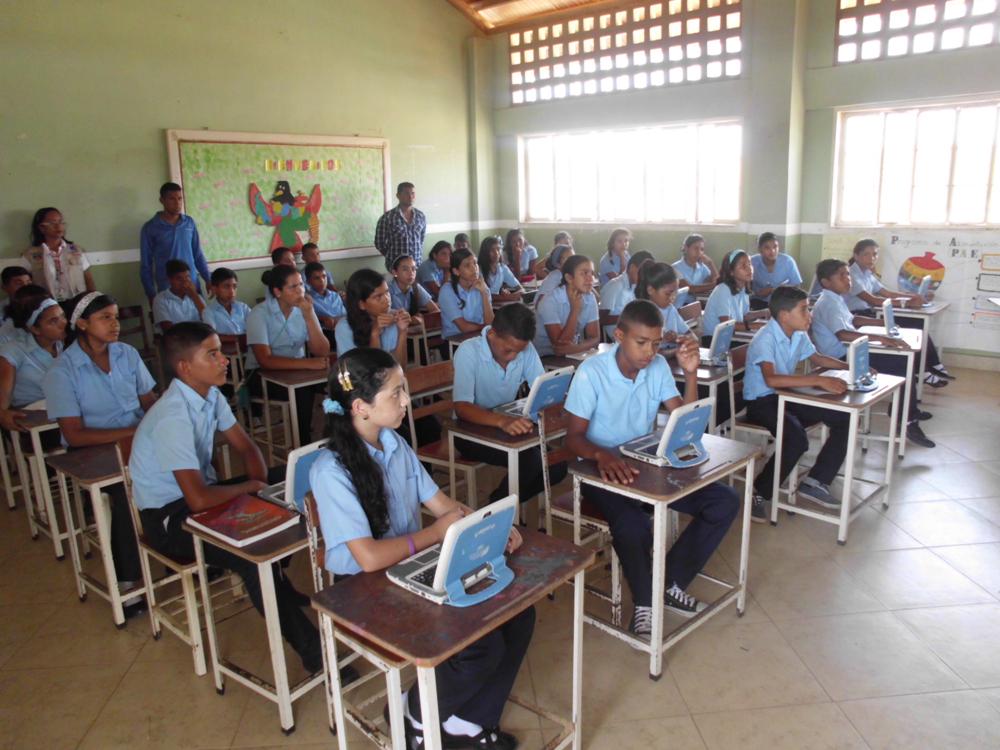 NoticiasMgta's tweet photo. Abiertas salas de primero y segundo año para estudiantes de educación básica en isla de Coche http://t.co/HyvzfyL8bs http://t.co/Jh31YrD1fV