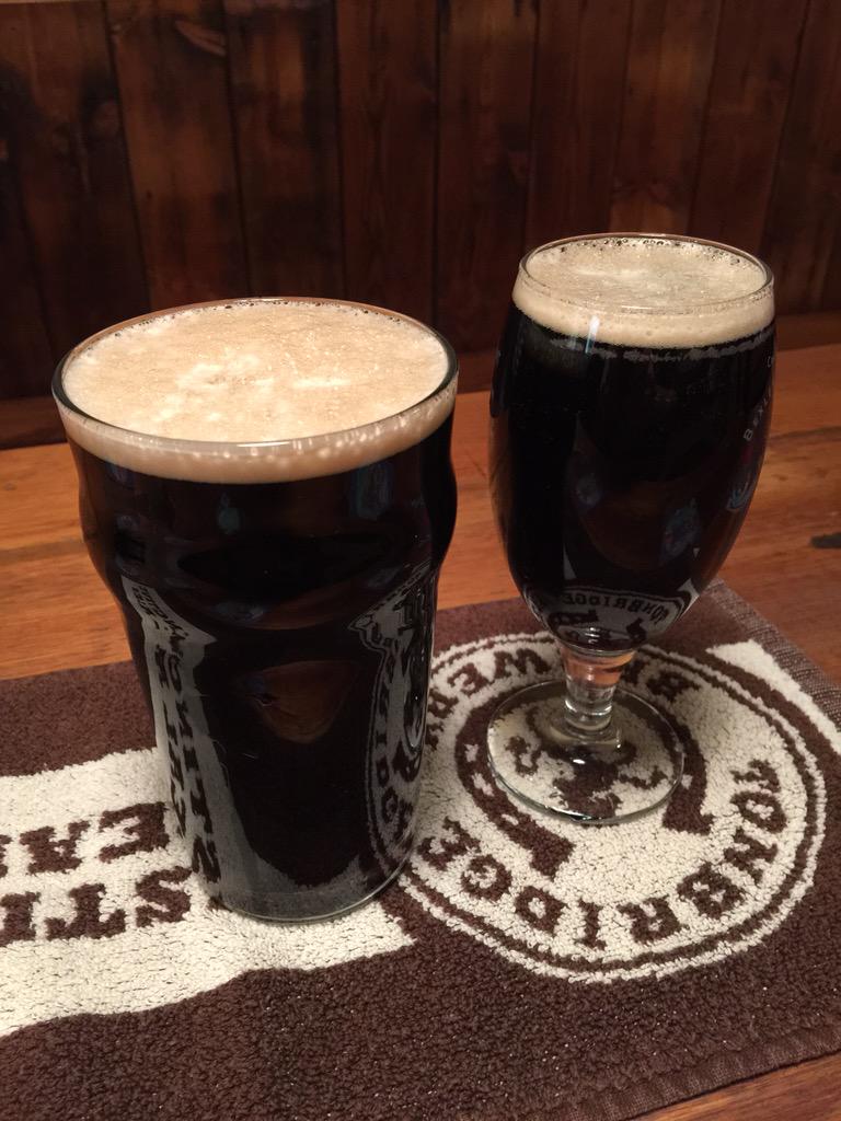 <a href="/PigAndPorter/">Pig And Porter</a>'s Strangely Brown Green Hopped Porter <a href="/thelongpond/">thelongpond</a> tonight tastes as good as it looks... <a href="/KentGreenHop/">Kent Green Hop Beer</a>