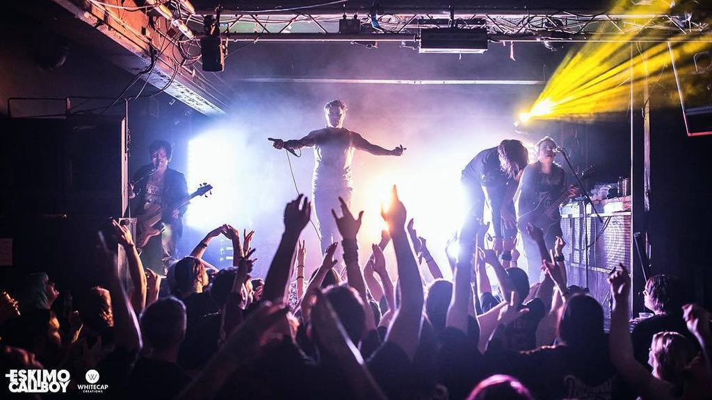 ElectricCallboy's tweet photo. thank you sheffield!! <3 tonight: Glasgow Audio #eskimocallboy #crystals #uktour #partyhard #schnappes pic by @whit… http://t.co/4LF4hgIUKZ