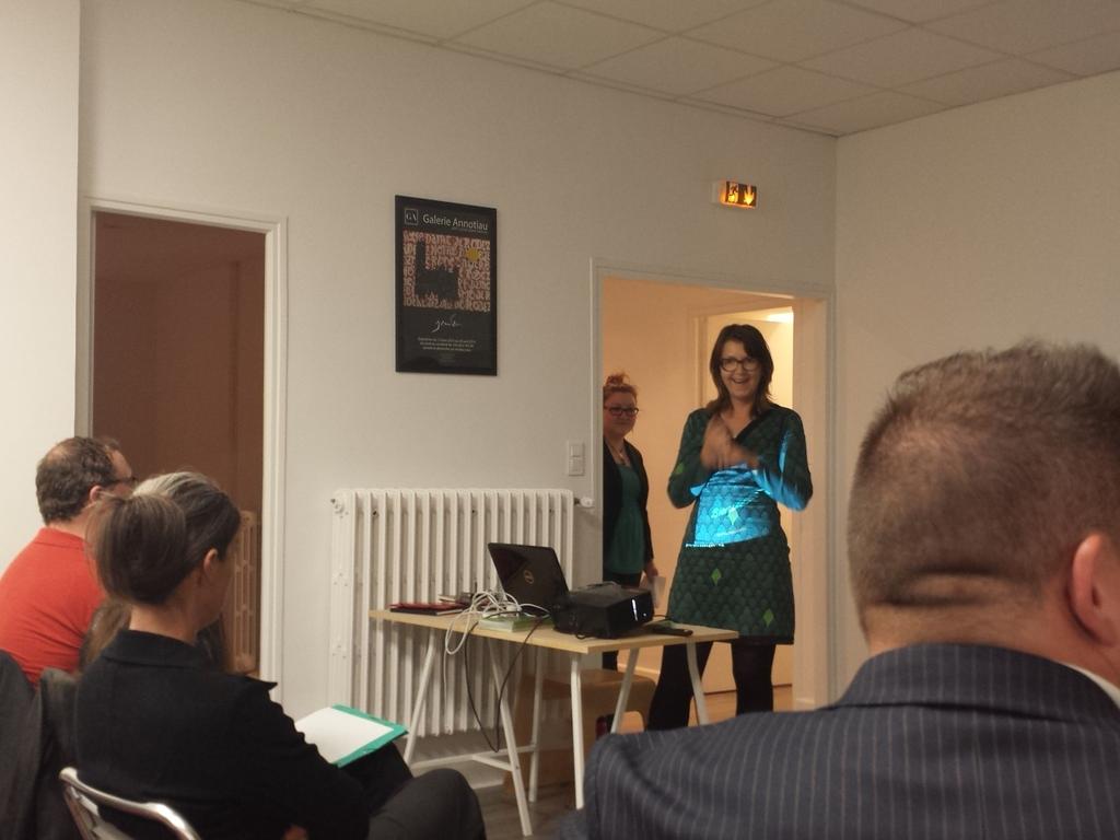 SpeedMeetPro12's tweet photo. Démarrage du speedmeeting @Coworking_Rodez 6 mois après avoir proposé de créer un espace de coworking une réussite http://t.co/ze8XpT7Ytn