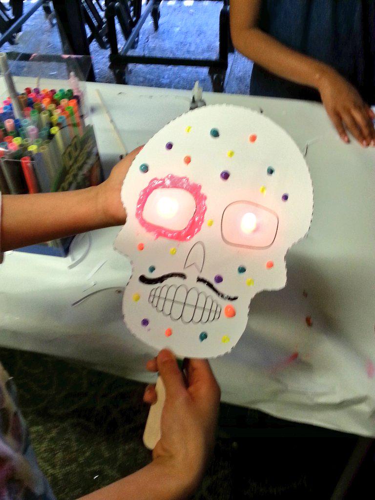 tinkerbellesSJ's tweet photo. Moms and girls making some awesome calavera circuit masks @sunnyvalelib #dayofthegirl http://t.co/IeYIb2WsJL