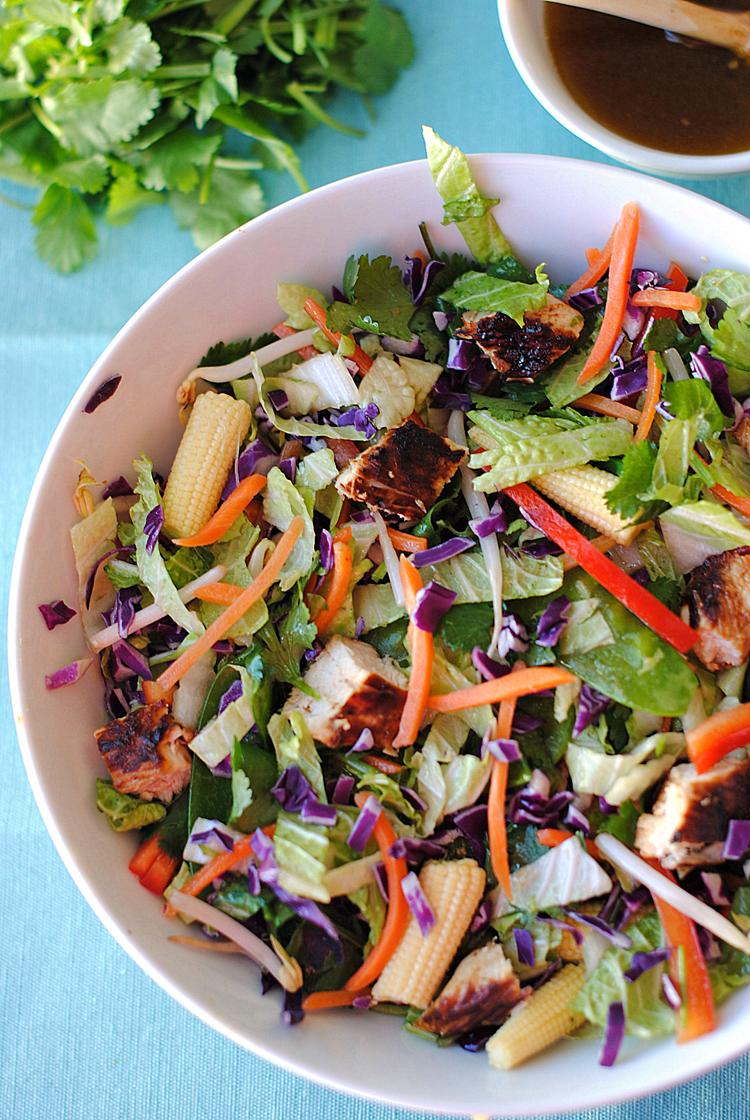 myrecipemagic's tweet photo. Make this #Asian #ChickenSalad with #GingerSesame #Dressing your new go-to #recipe! http://t.co/kNkVSo0E9v http://t.co/EwmPDBhgL2