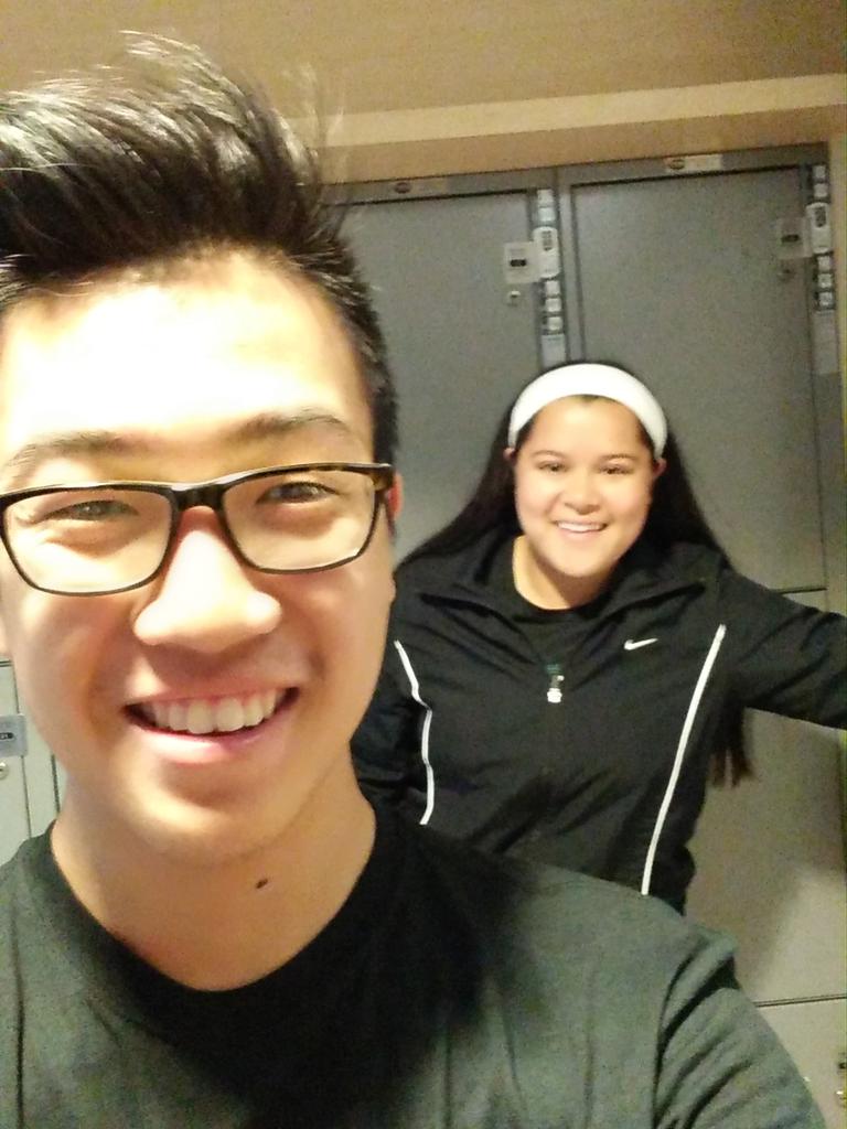 kevchin9's tweet photo. Day 5 with Sam. Worked core stability and strength with bosu and weights #UICkines #kn136 #kn136tweeps #sweatyselfie http://t.co/TtX9CGDfvr