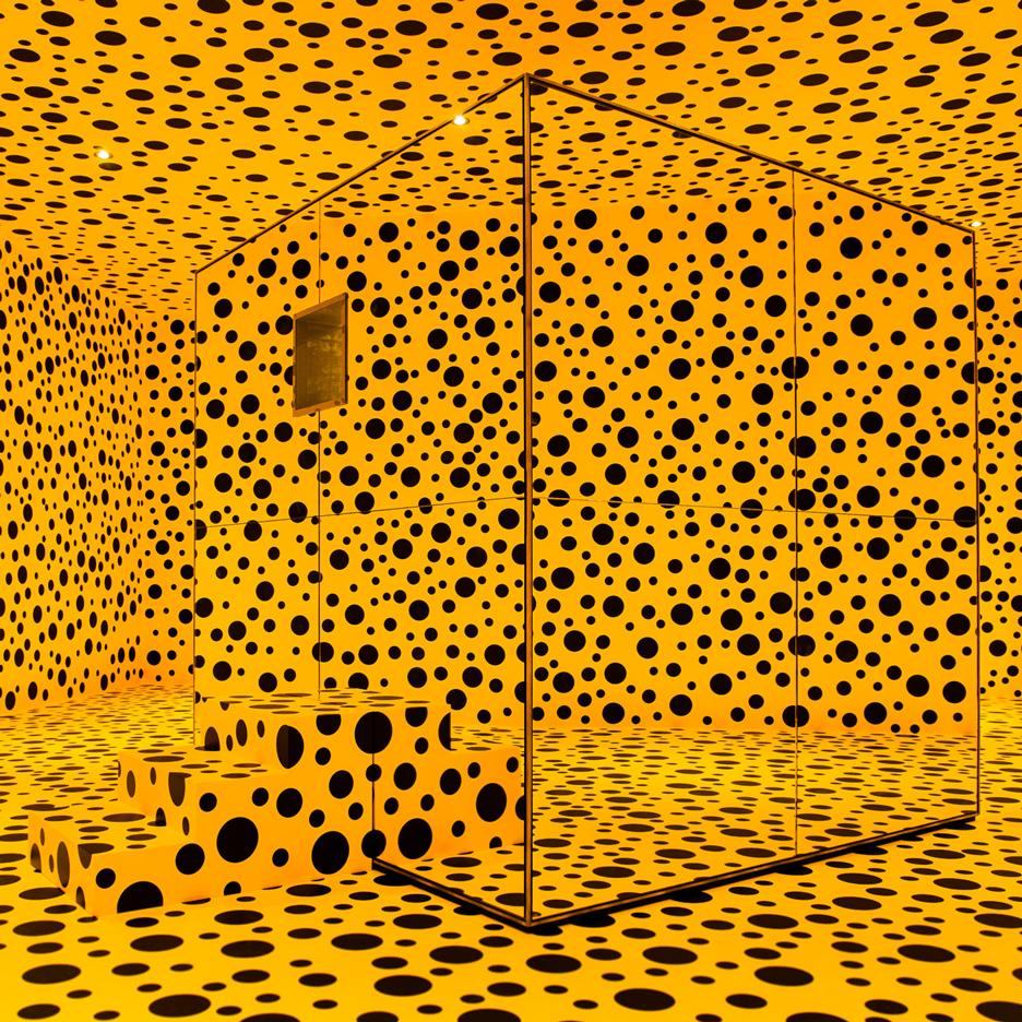 dezeen's tweet photo. Exhibition demonstrating Yayoi Kusama's life-long obsession with polka dots: http://t.co/HvtCq6sKRe #design http://t.co/VNuWUfnY5A