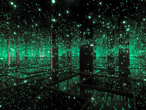 DiedricaBlog's tweet photo. INFINITY MIRRORED ROOM | YAYOI KUSAMA http://t.co/9mPM9hnDTM http://t.co/YhoWMw9nKc