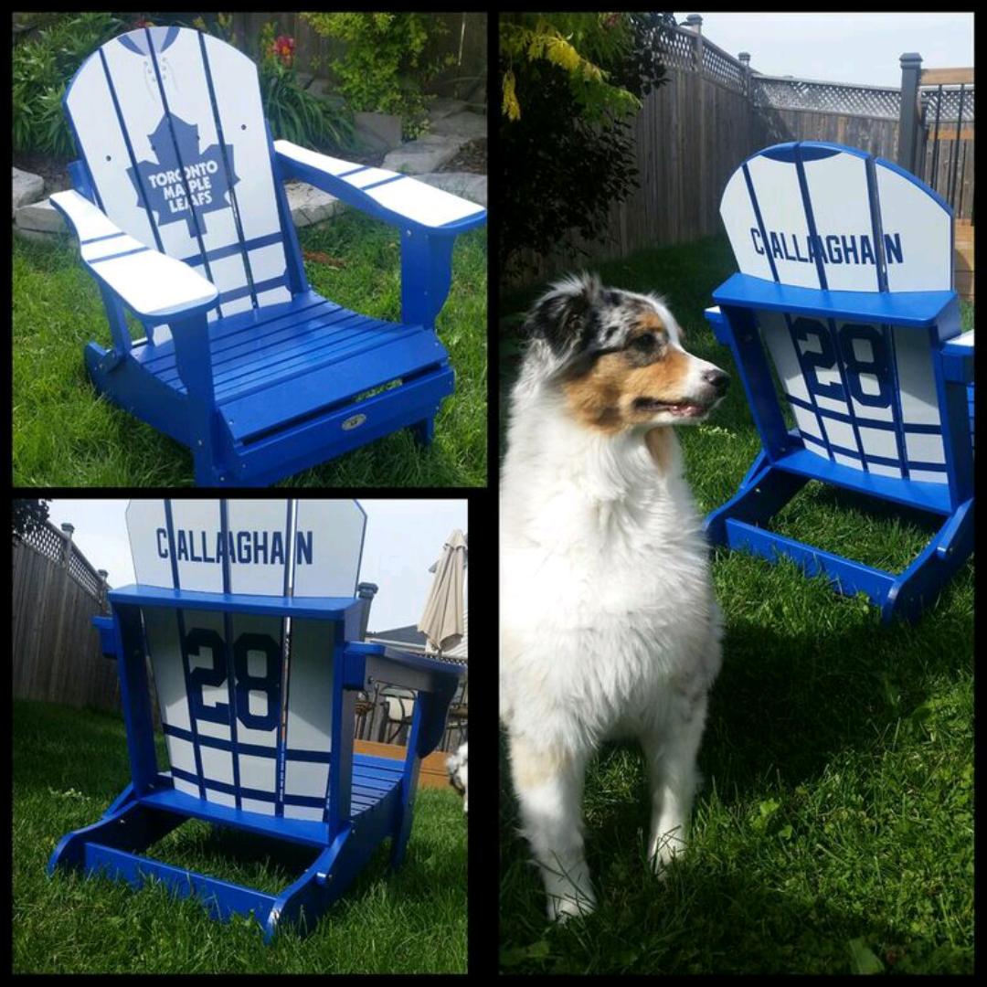 KatCallaghan's tweet photo. In love! Thanks to the boys at http://t.co/1QSgjQZjpD for hooking me up. @my_csc #my_csc #jerseychair @MapleLeafs http://t.co/PRXPX4Jbog