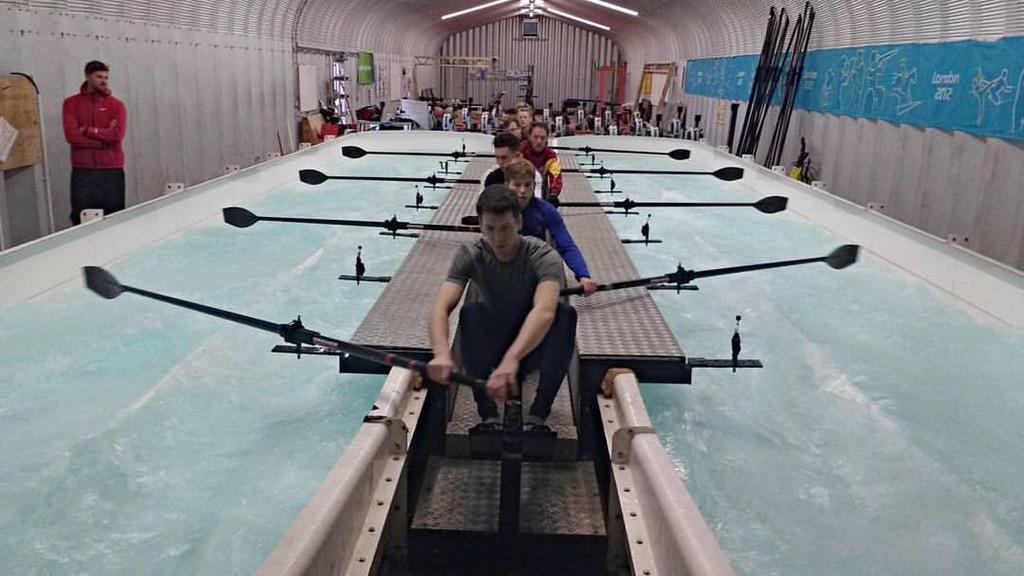 NorthumbriaRC's tweet photo. The 8 warming up and doing some technical drills in the tank before Sunday's outing π£ #polyrowing http://t.co/KNsIBEADor