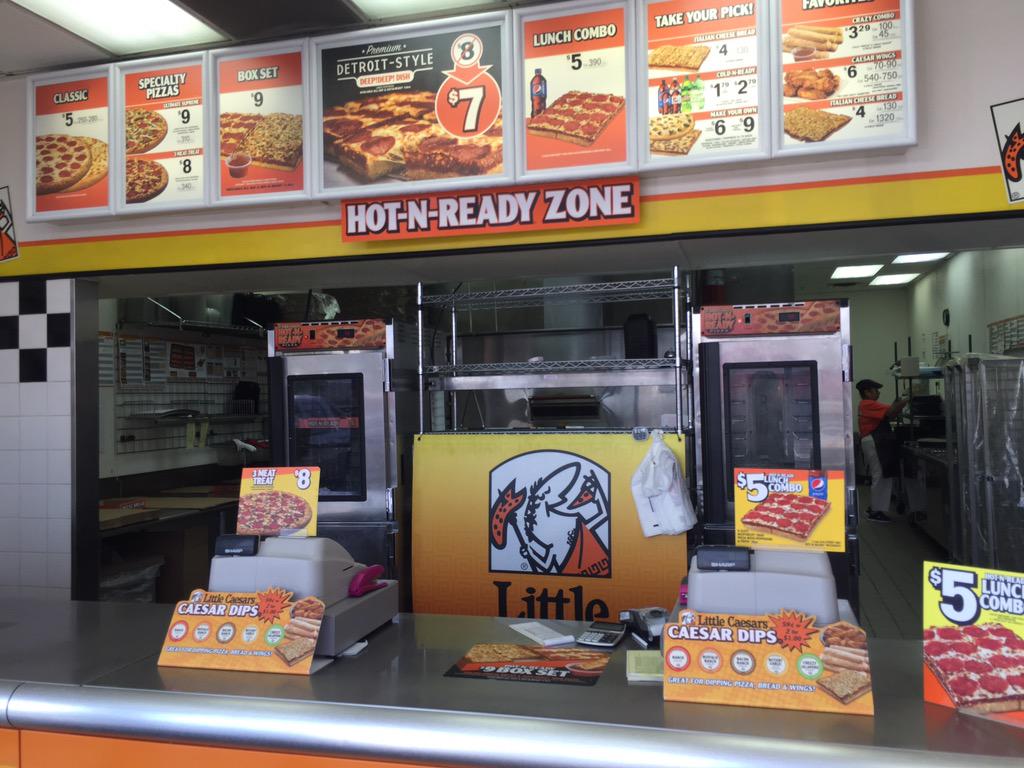 MasterKeyOG's tweet photo. And a mere 20 mins after @littlecaesars opens, I await my order of delicious #ItalianCheeseBread!!
#EntrepreneurLife http://t.co/od2uaiTgNh