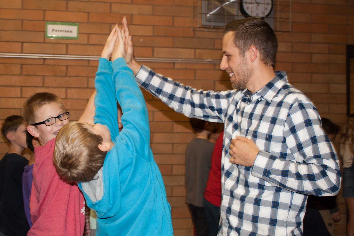 ProvoCitySD's tweet photo. Today students at Canyon Crest learned the importance of keeping their minds and bodies healthy by staying #drugfree! http://t.co/1W8yiFpwET