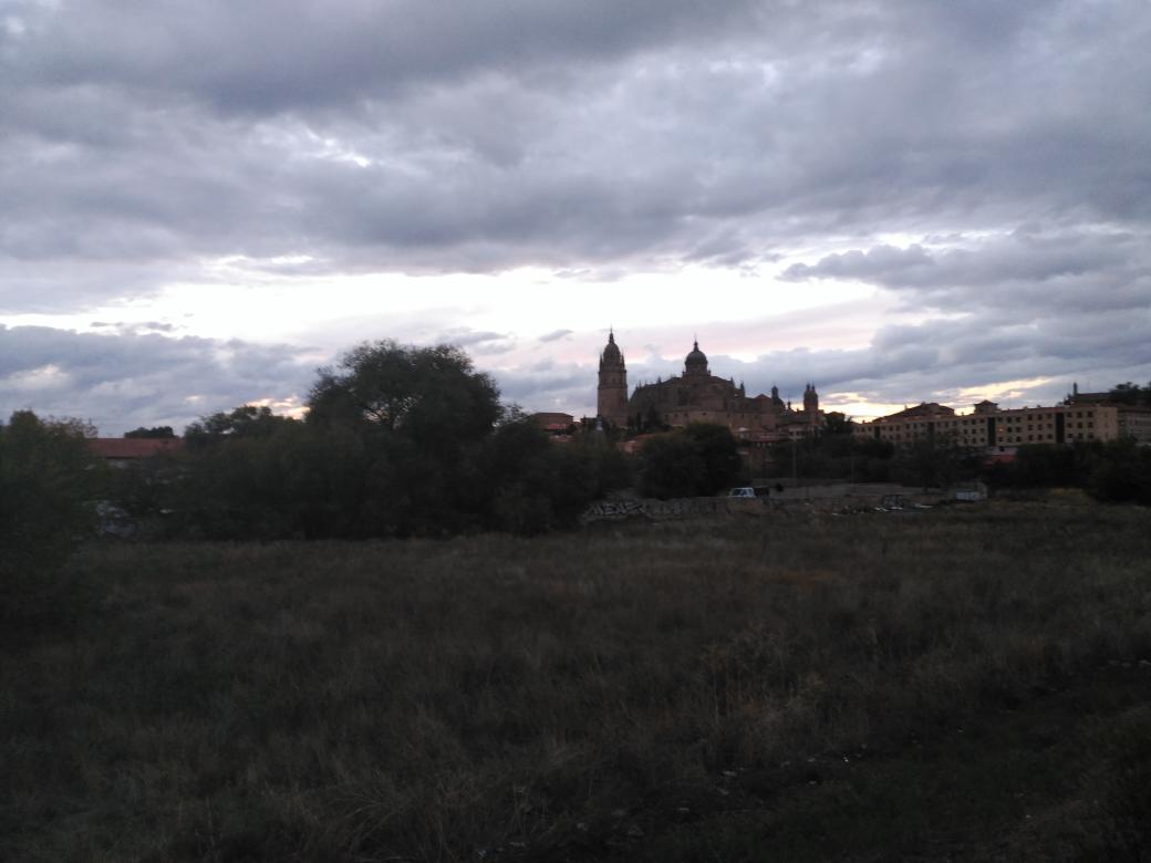 FerrCA1's tweet image. Atardecer en río Tormes @tiempo_rtvcyl