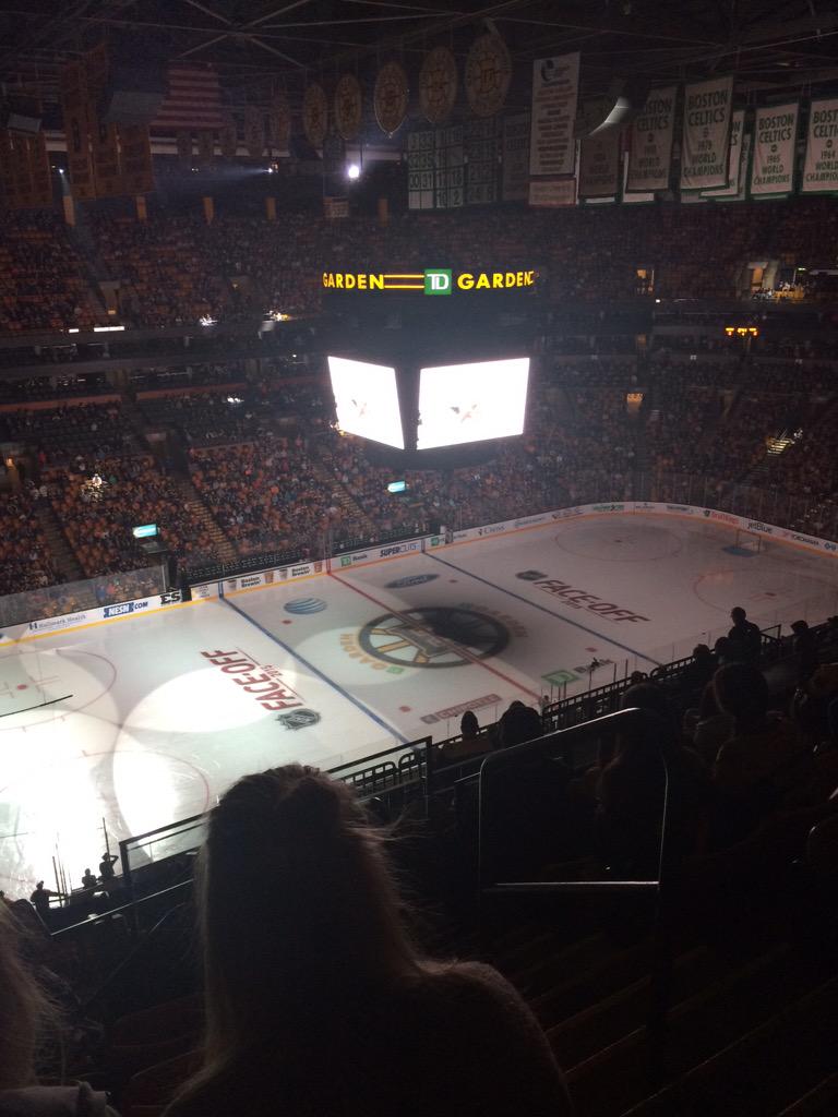 angpsimmons's tweet photo. Let's go Bs! #bruins http://t.co/jSoQYnk0Y9