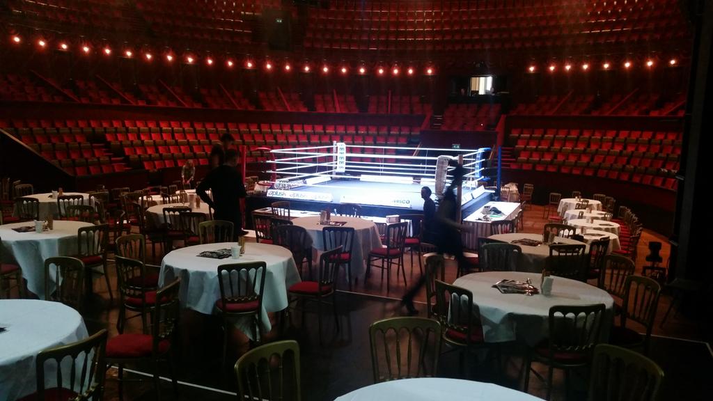 RGgroot's tweet image. Laatste voorbereidingen #BenBrilMemorial  in #Carré vanavond live op live op #at5