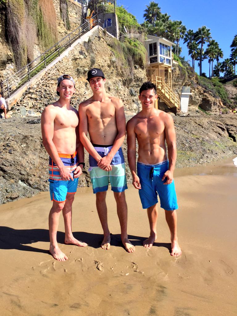 maynardpeel's tweet photo. Beach was lit! 😏 http://t.co/O6Eu1NrQ4N