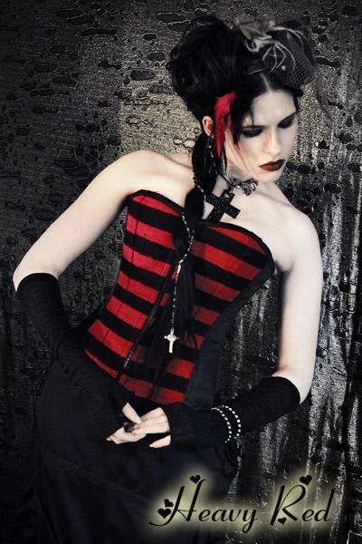BritLizHilton's tweet photo. #HeavyRed love it don't you. http://t.co/LmLHogQSZV