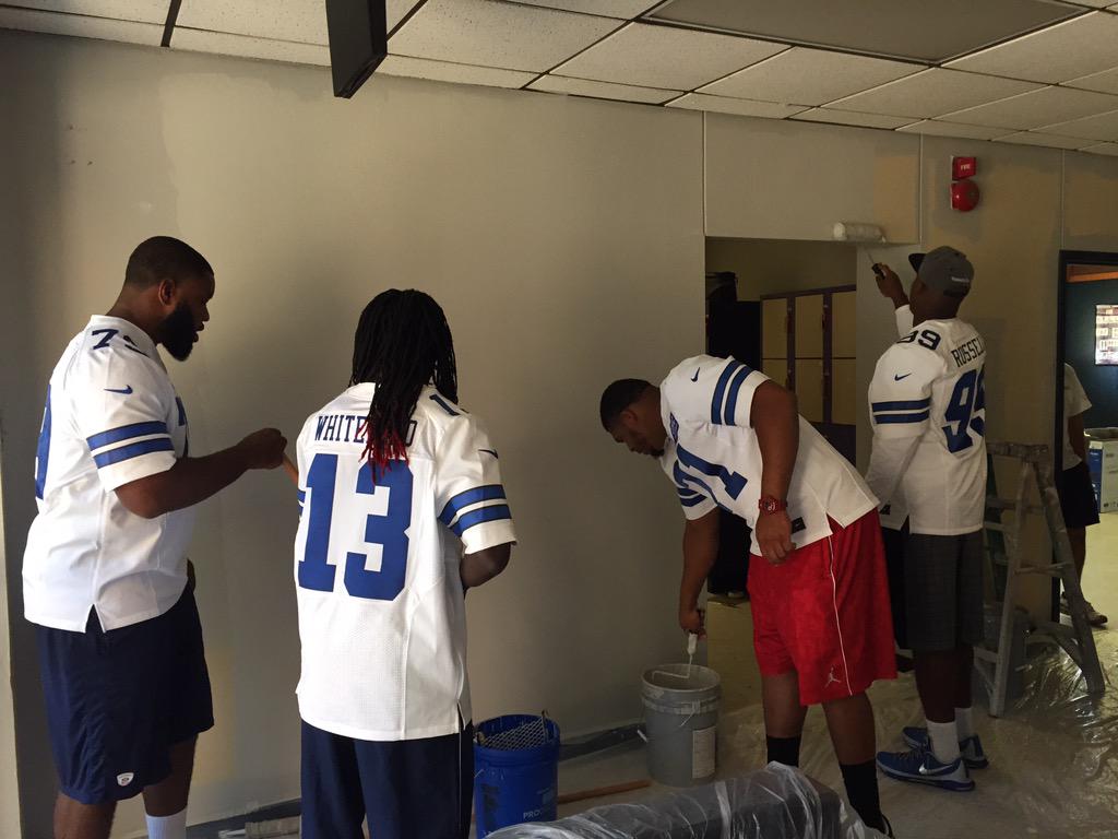 ayhawkins74's tweet image. "@dallascowboys: .@cgreen_75, @ninjafast22, @RKRelentless &amp;amp; @70LaelCollins making sure the walls are right. http://t.co/evc7yMGKlZ"#1always
