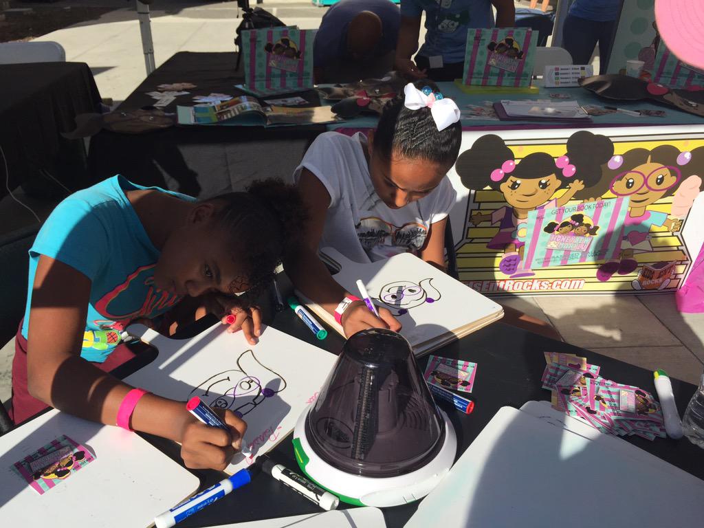 KIDSENTROCKS's tweet image. Kids learning &amp;amp; drawing at the same time #kidsentrocks #ILookLikeAnEngineer #hdml #dewlu  #STEAM  #stem #steamnation