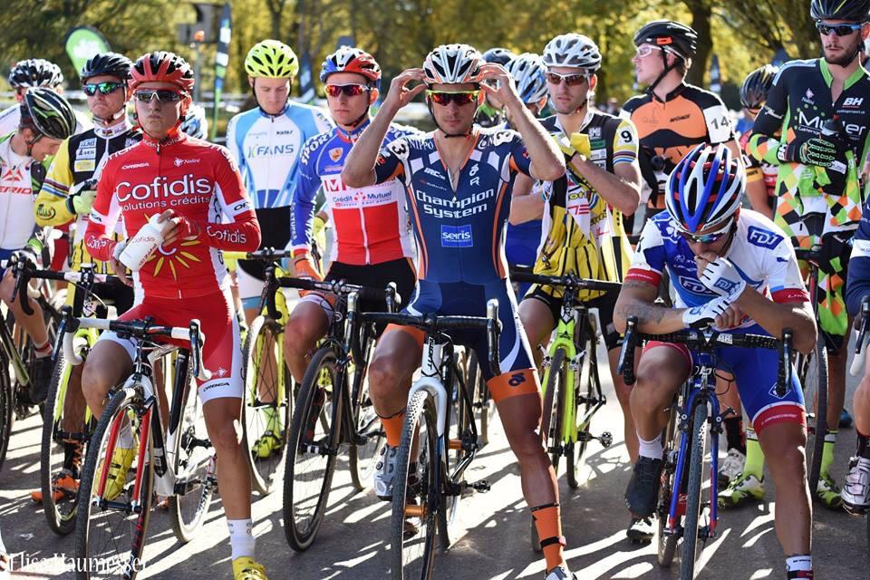 ChampSysCCT's tweet photo. Sascha @Ralle1988Weber wins his first #cyclocross of the season in Beromünster (CH)! 🚴🏼🏆 #winnerwinnerchickendinner http://t.co/WJjfGm98eC