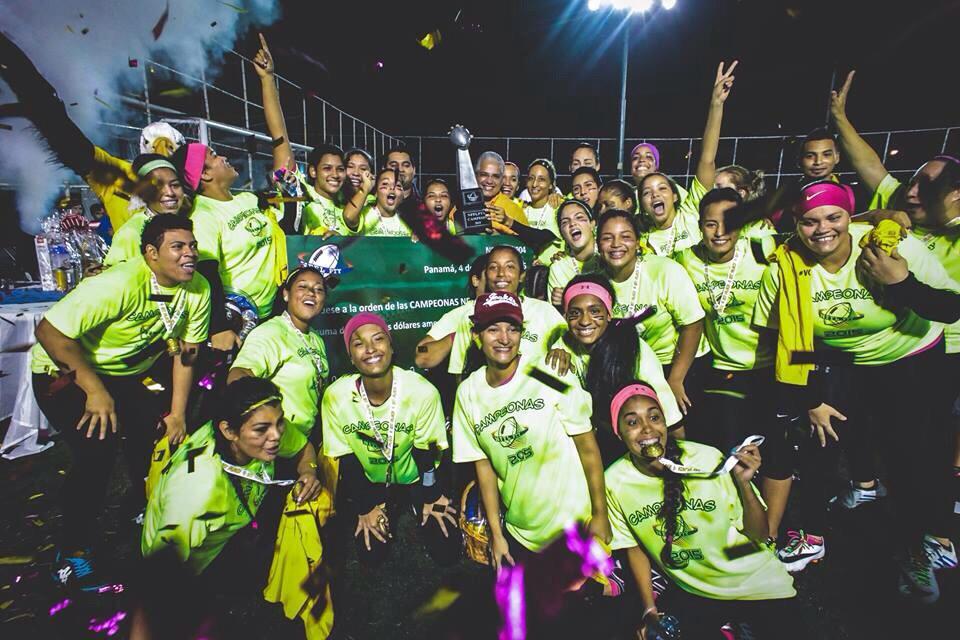 Sabado fue noche especial pa <a href="/AguilasPty/">Águilas Doradas</a> nuevas campeonas de <a href="/nfflpty/">NFFLPTY</a> felicito a c/u x su #PerfectSeason #GirlsFlag