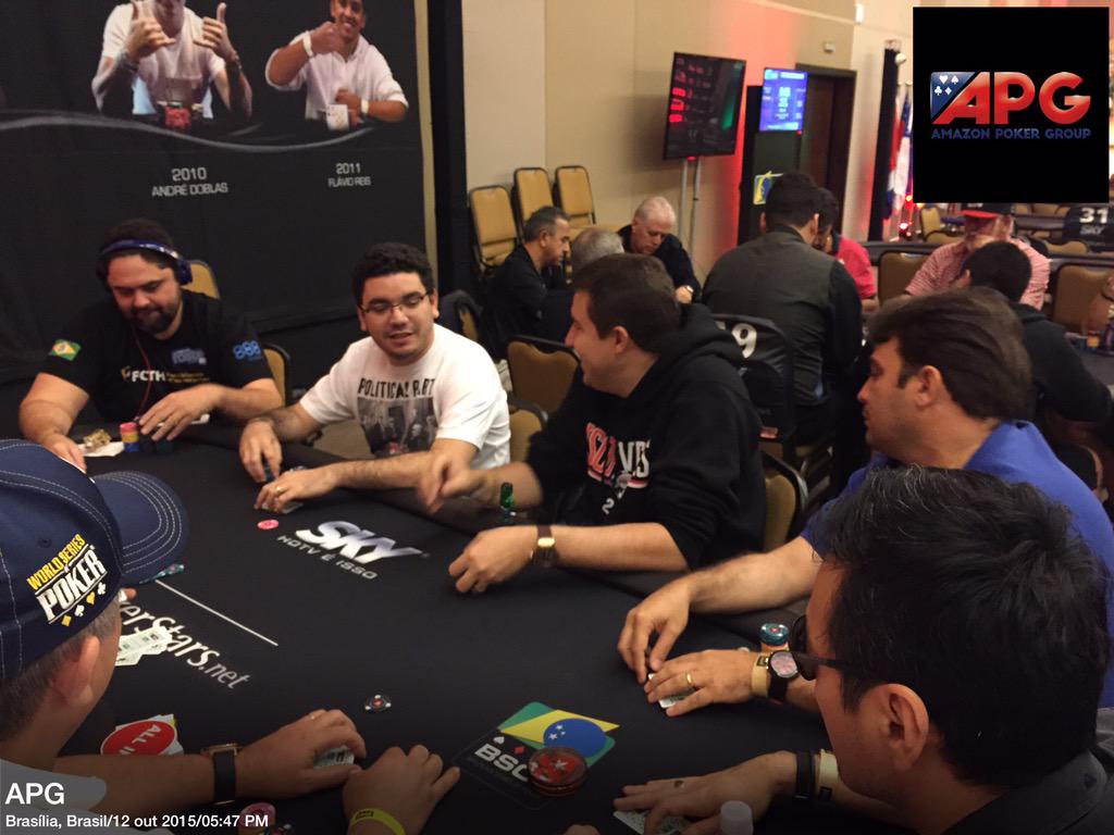 bloginstacall's tweet photo. No High Roller, @gleidibebrito na canhota de @jddnbauer e Andre Eskinazi! http://t.co/Vr3azgoyYQ