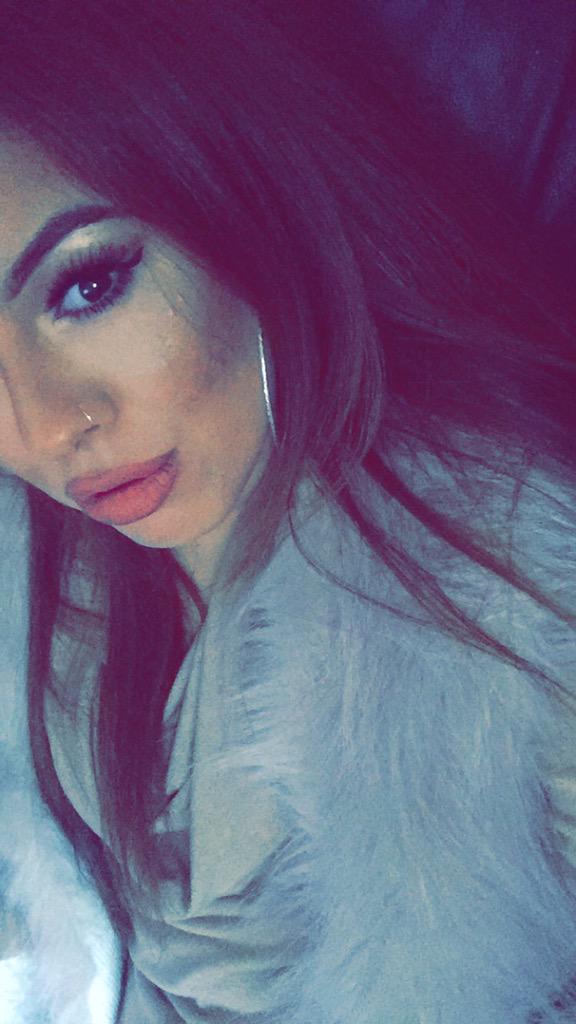 samanthaflavel's tweet photo. I want a sugar daddy. 💎👏🏼 @RT_Slave @womenruleonly @tonybobo3 @underdeskloser @RTpig @cashpointmeets @RtMePig http://t.co/spJpJ2hS08