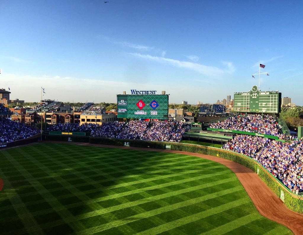 senseiscommon's tweet photo. Made it home for the playoff run. Wrigley is electric tonight. Let's do this, Chicago! Go Cubs. #WeAreGood #FlyTheW http://t.co/15l5LrVEB5