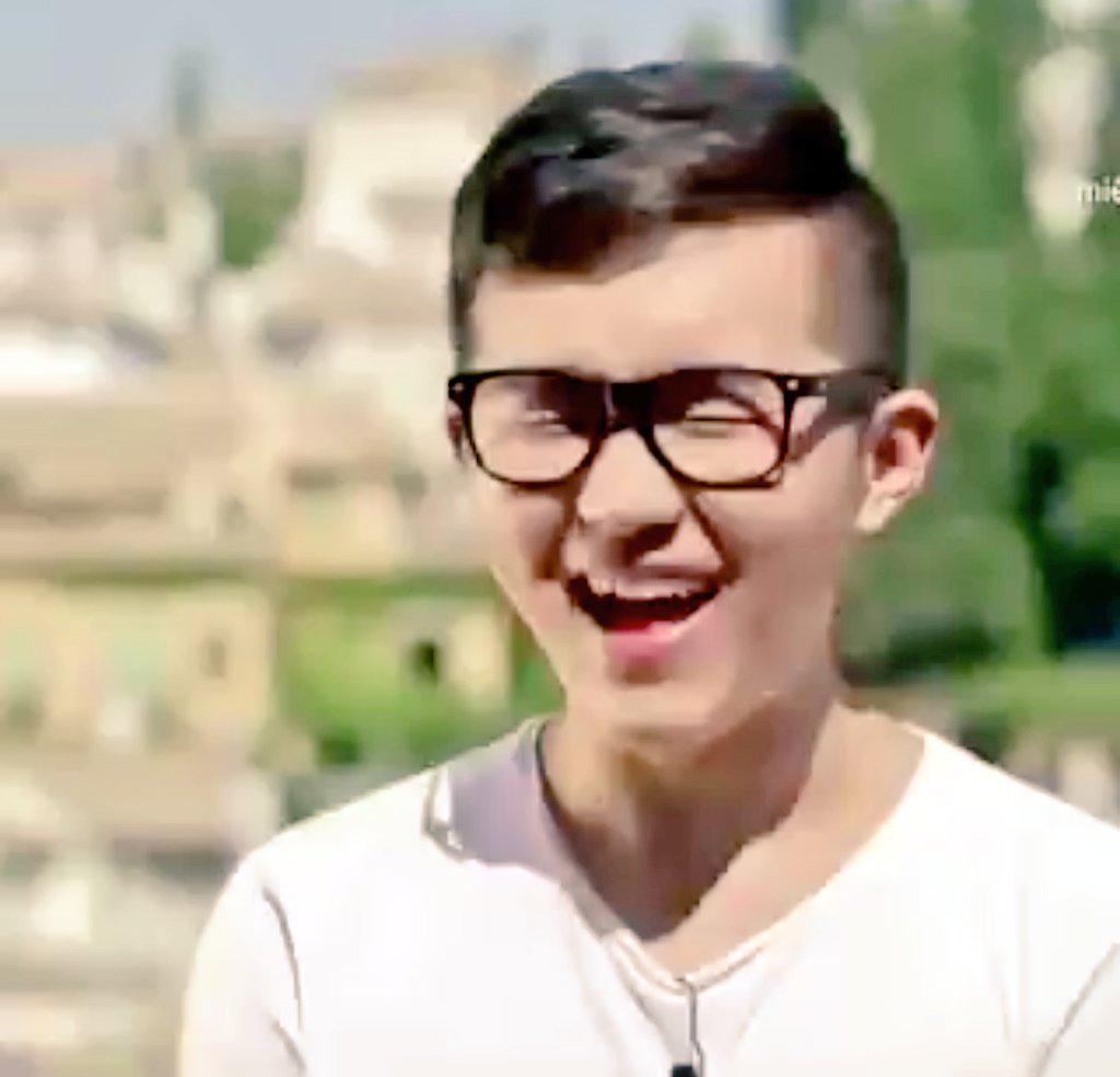 GandiaShort's tweet photo. Cuando el hermano de Han gana la batalla. ¡QUÉ DESFASE! #BatallasKids2 http://t.co/ZmMAPoHGTZ
