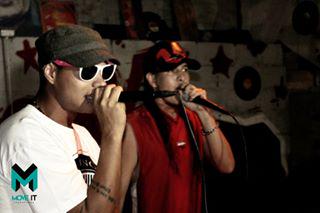 ELSevensNiTRO's tweet photo. @MaverickdlaGhia y @Mcgogrin en plena
#QUESEPRENDAESA http://t.co/B9O6Ec5k2t