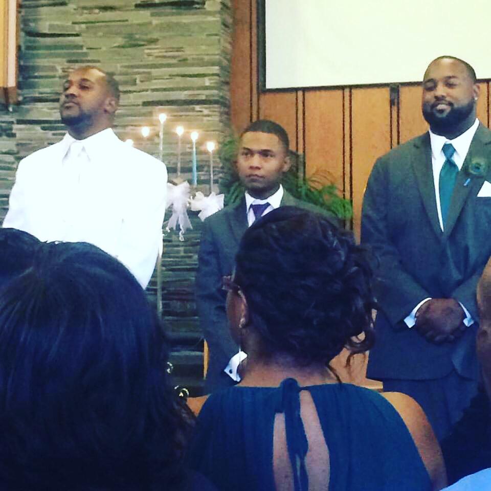 ThekidJ_c's tweet photo. my brother got married this weekend. These two have been with me since the late 90's! Real loyalty! 20+ years http://t.co/HhmmLuT6Ls