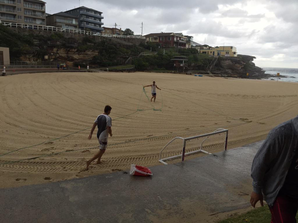 richieplz's tweet image. The big @Zdrila setting up for GOL BEACH SOCCER
👍👍👍👍