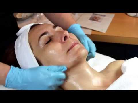 SpaDailyNet's tweet image. #spa G.M.Collin  Sea C Spa Treatment - spadaily.net/g-m-collin-sea…