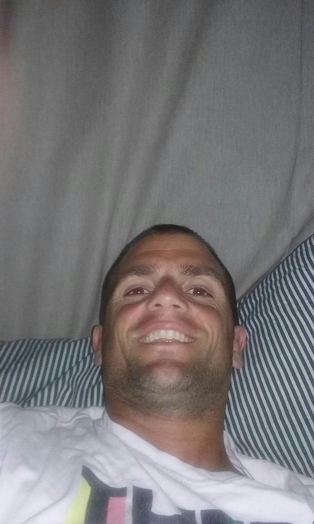 vilo_01's tweet photo. Se filtraron fotos del entrenador más fachero del club pelado @Germanmdelgado (no revelamos la fuente periodística) http://t.co/KYvdycOfz3