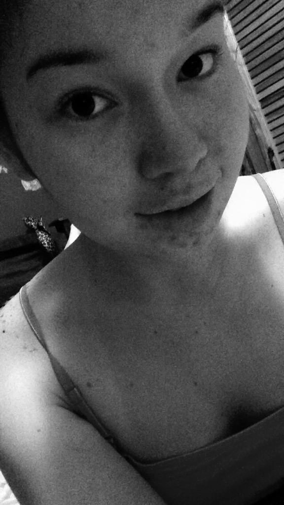sucker4jonas's tweet image. Sometimes I like to take black and white makeup-less selfies at night. #pausproblems