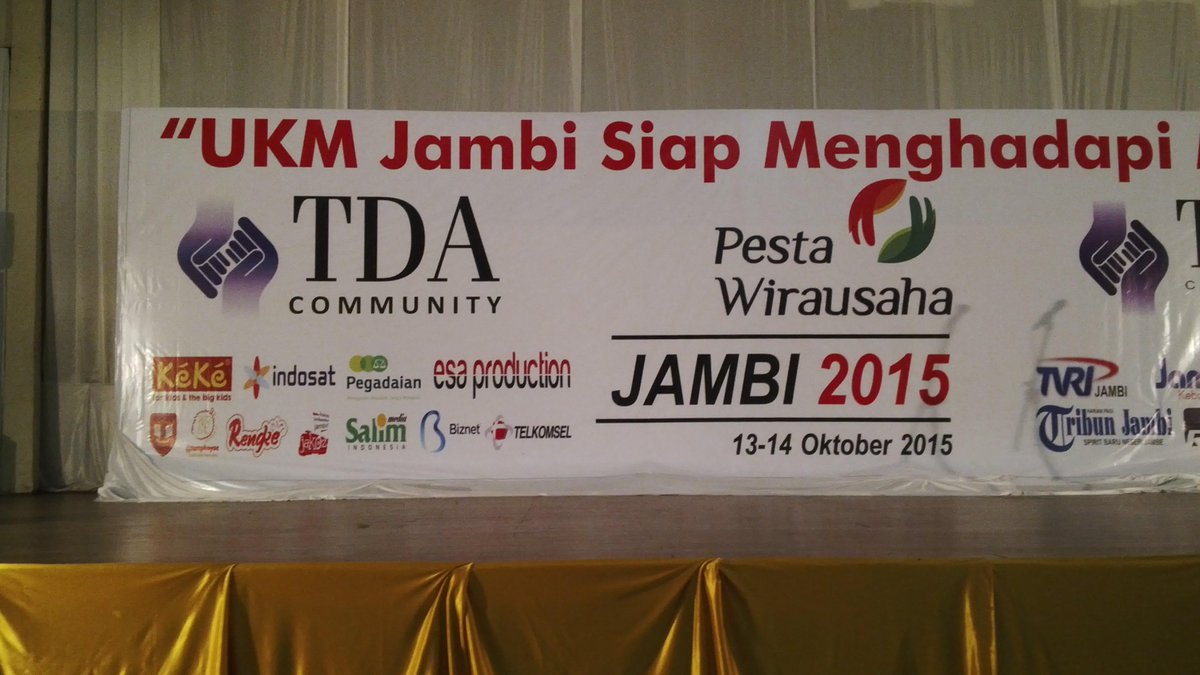 We are in #PWJambi2015 ready to learn more and silatuharahmi with <a href="/TDAJambi/">TDA Jambi</a> <a href="/TDACenterID/">TDA Center Indonesia</a>