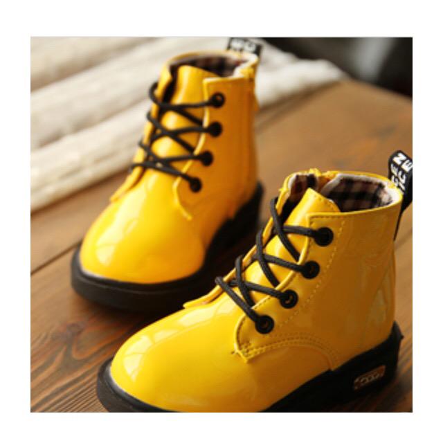 juslexxy's tweet photo. Is your baby ready for the rain? Let's us help 💦☔️. Get your Martin boots now! #lexylou #fashion #rainwarrior http://t.co/8TgqBx9vBL