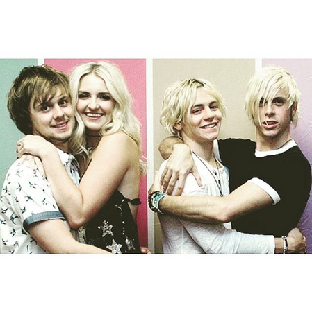 Laurengirl727's tweet photo. #Rydellington And #Rossker http://t.co/47NFCAgVvC