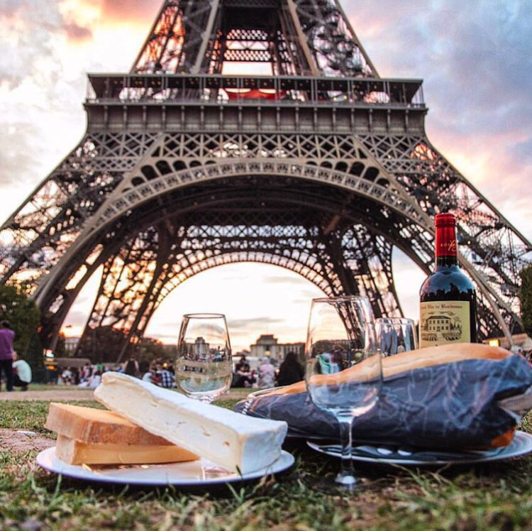 mywanderwine's tweet photo. They say a #picture tells a thousand words. #Perfection! #wanderwine #wine #winelover #paris #cheese http://t.co/gyoqoeWjGy