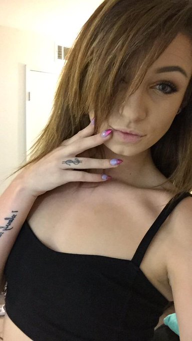 Muah! Goodnight my horny followers 😘😘 http://t.co/XaoIHeZnIy<a href="/tag/oraempire"class="tags"><span>#oraempire</span></a>